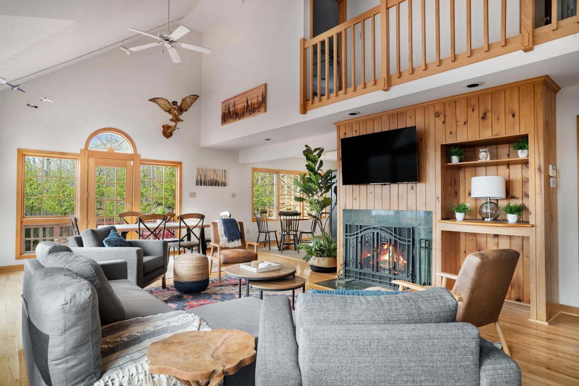 Modern Retreat W Hot Tub, Deck & Resort Amenities Berkeley Springs Exterior foto